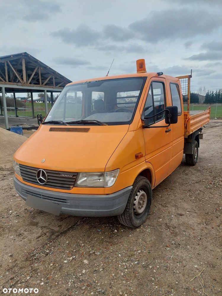 Mercedes-Benz Sprinter - 2