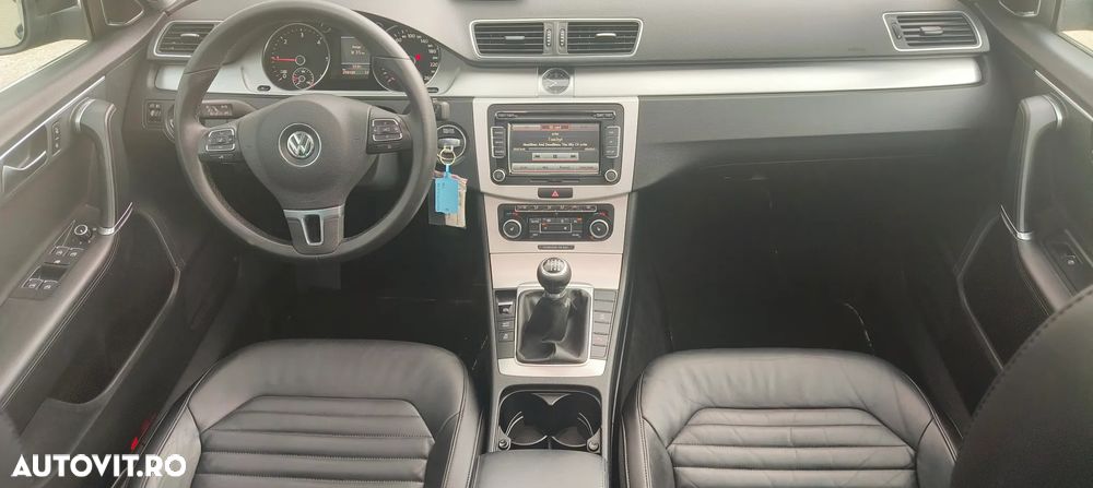 Volkswagen Passat 2.0 TDI BlueMotion Technology DPF Highline - 11