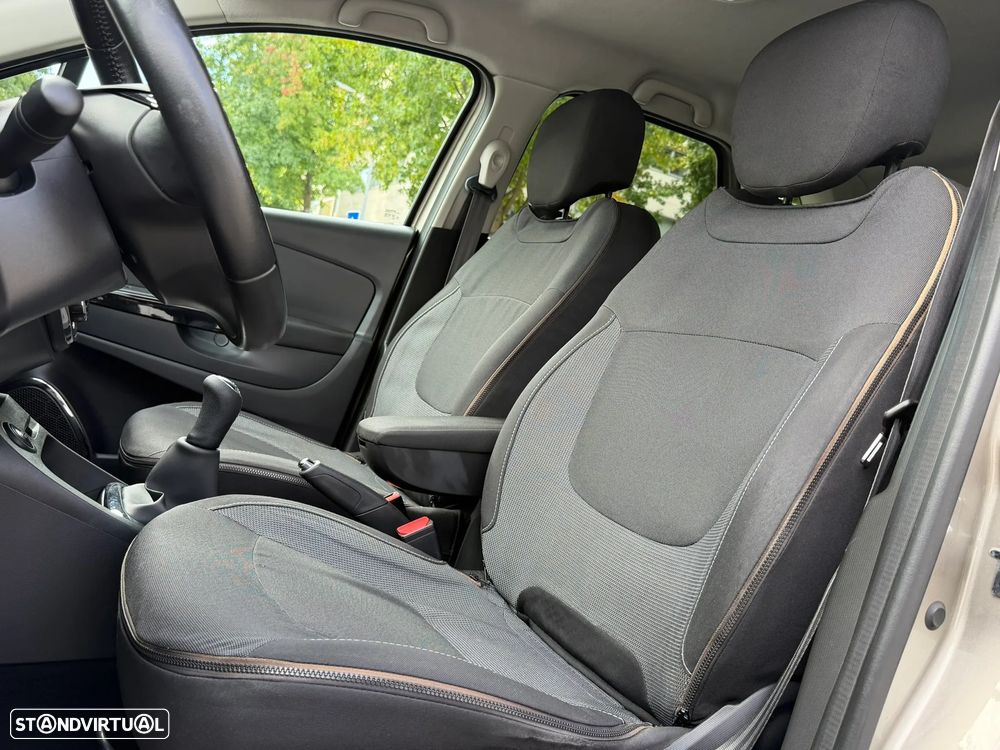 Renault Captur 1.5 dCi Exclusive - 20
