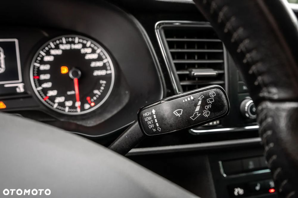 Seat Leon Sportstourer 2.0 TDI Start&Stop CONNECT - 12