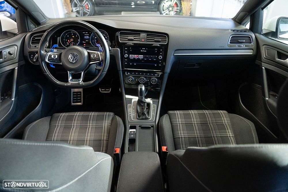 VW Golf 2.0 TDI GTD DSG - 19