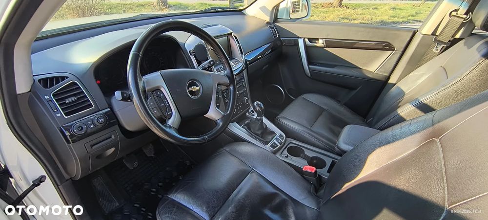 Chevrolet Captiva 2.2 D LTZ - 14