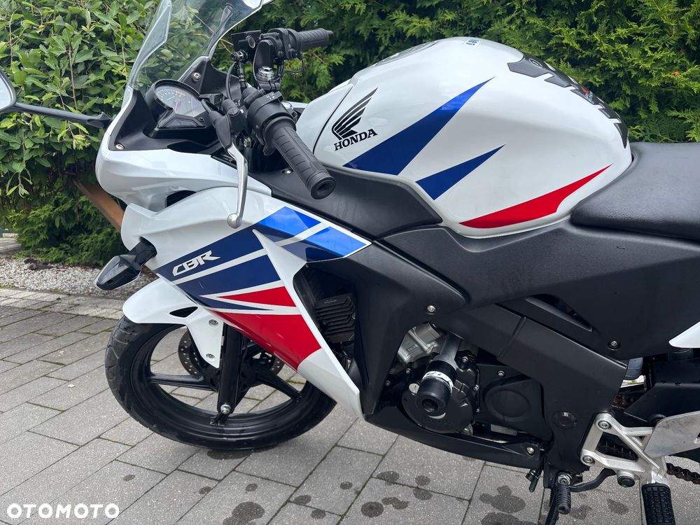 Honda CBR - 3
