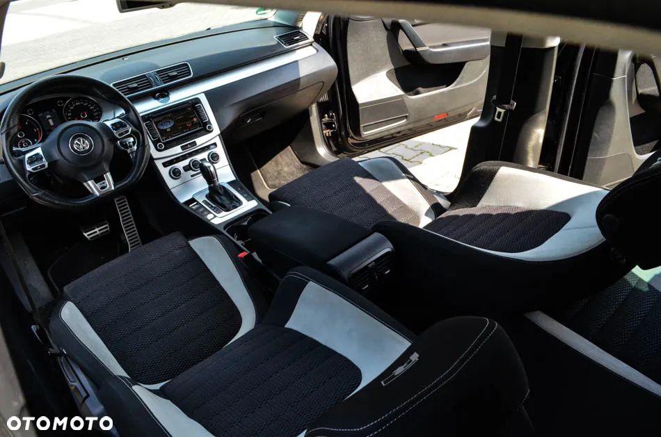 Volkswagen Passat Variant 2.0 TDI DSG BlueMotion Technology R-Line - 36