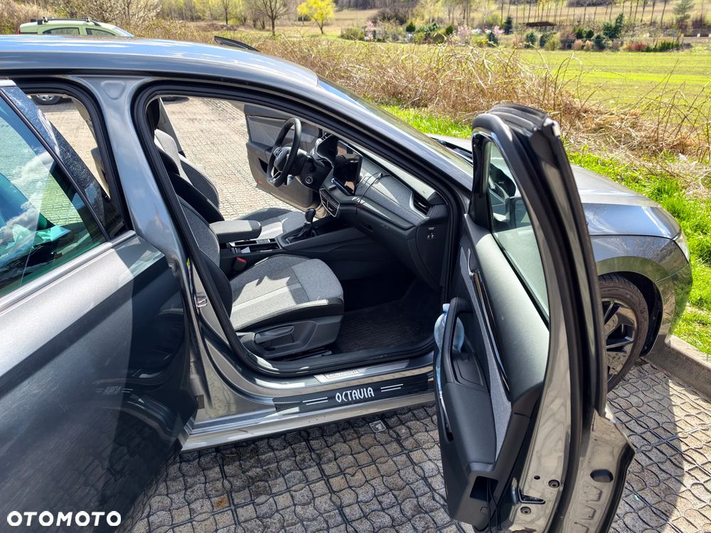 Skoda Octavia 1.5 TSI Selection - 12