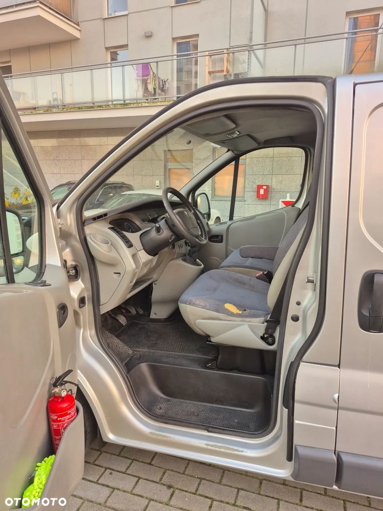 Renault Traffic - 12