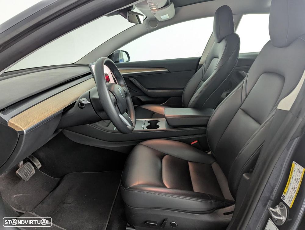 Tesla Model 3 Long Range Tração Traseira - 16