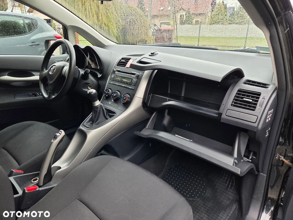 Toyota Auris 1.4 D-4D Terra - 21