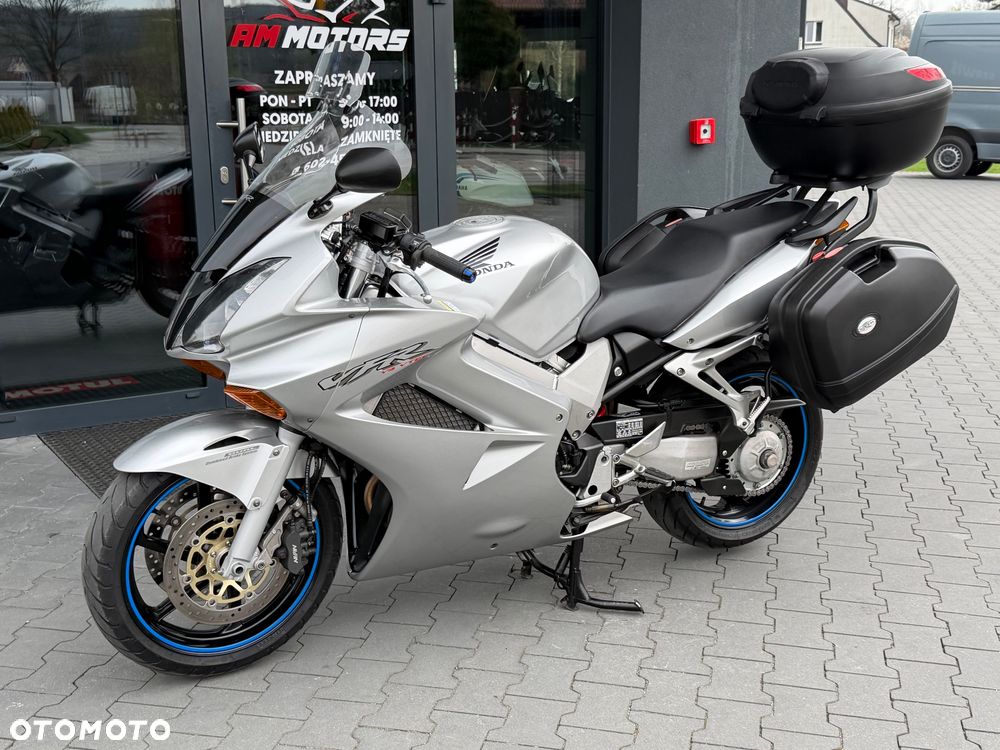 Honda VFR - 26