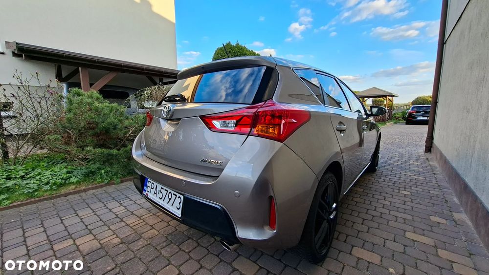 Toyota Auris 1.6 Sol - 5