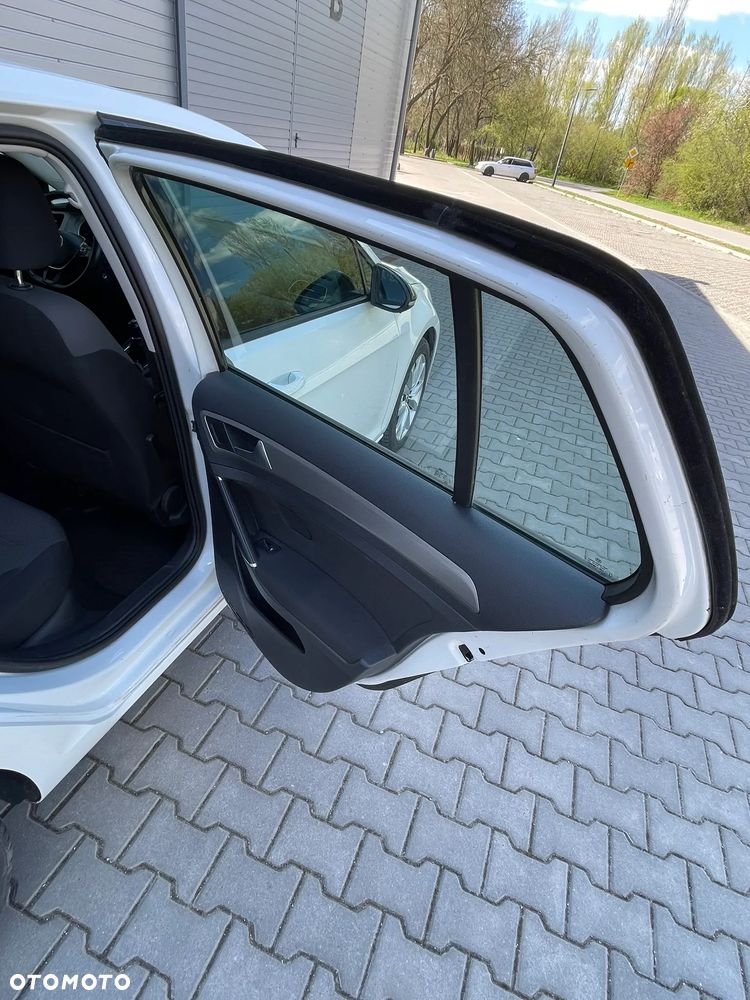 Volkswagen Golf 1.6 TDI BlueMotion Technology Trendline - 24