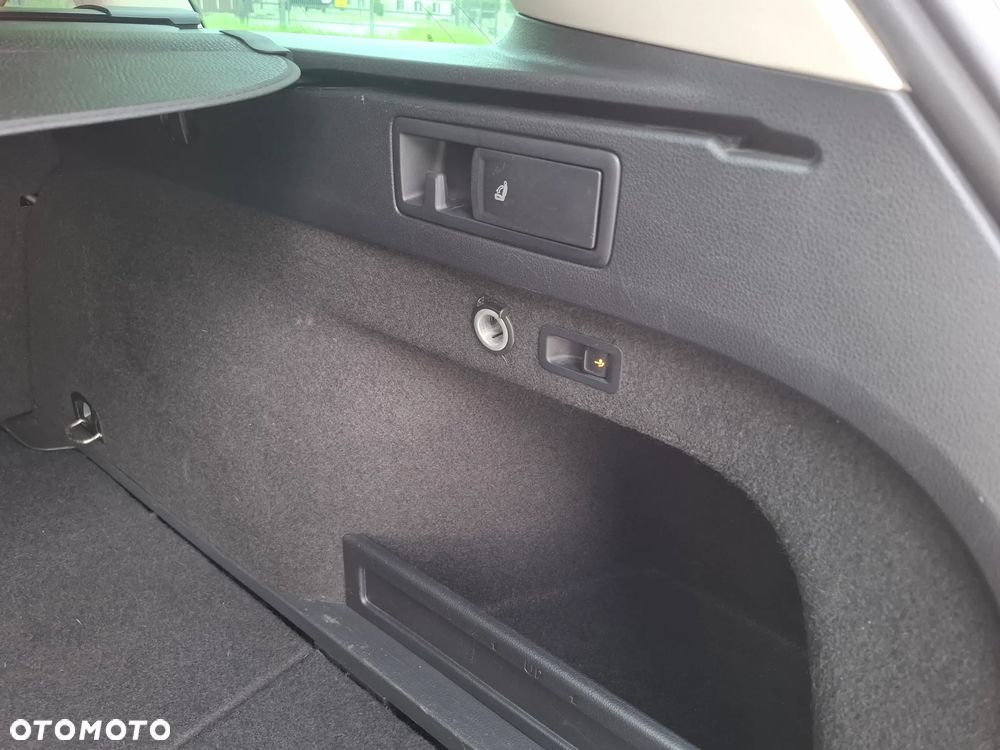 Volkswagen Passat 2.0 TDI SCR DSG Highline - 10