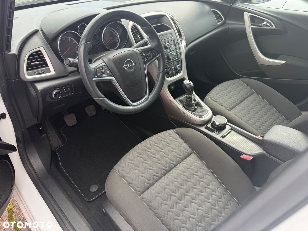 Opel Astra 1.4 Turbo - 36