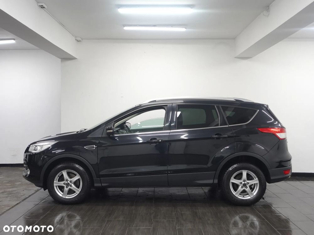 Ford Kuga 1.6 EcoBoost 2x4 Titanium - 4