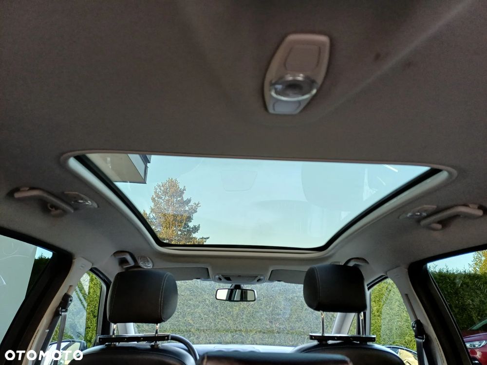 Ford S-Max 2.0 TDCi Titanium - 26