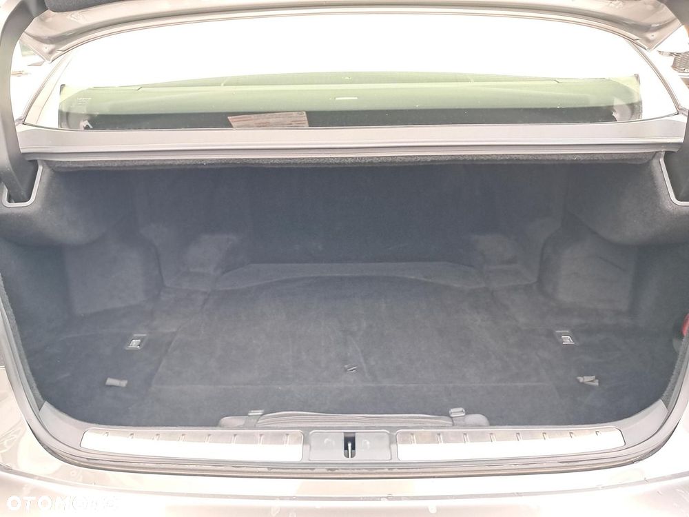 Lexus LS - 11