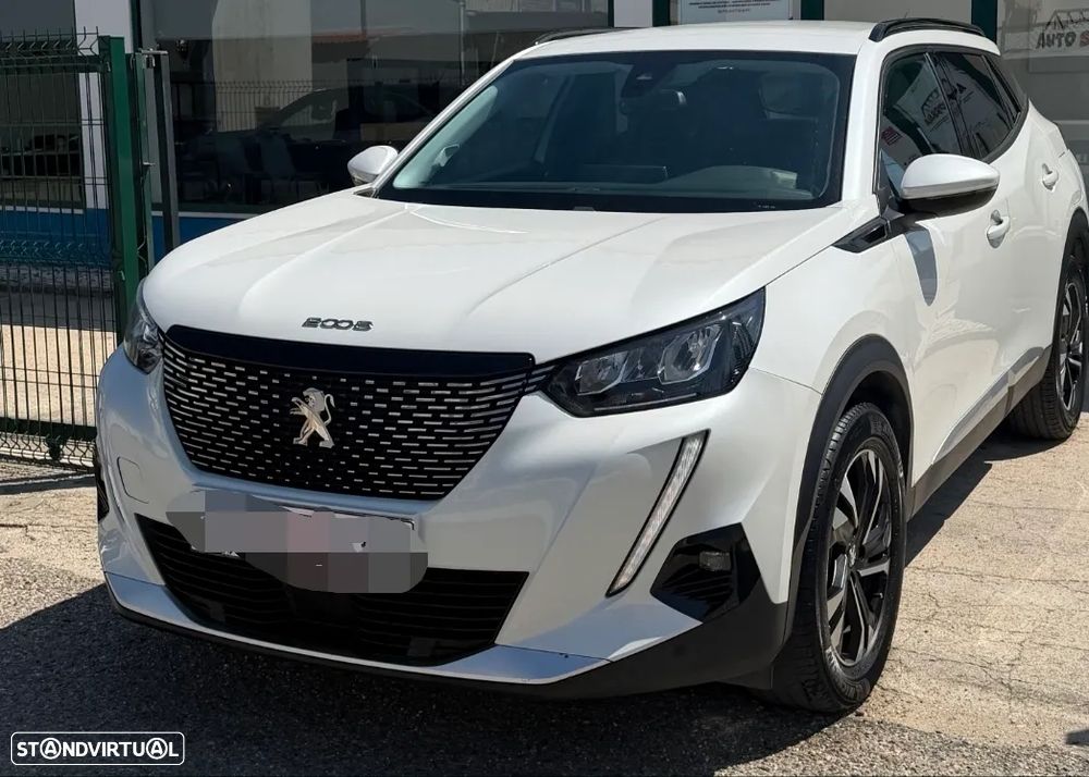 Peugeot 2008 1.2 PureTech Allure Pack - 4