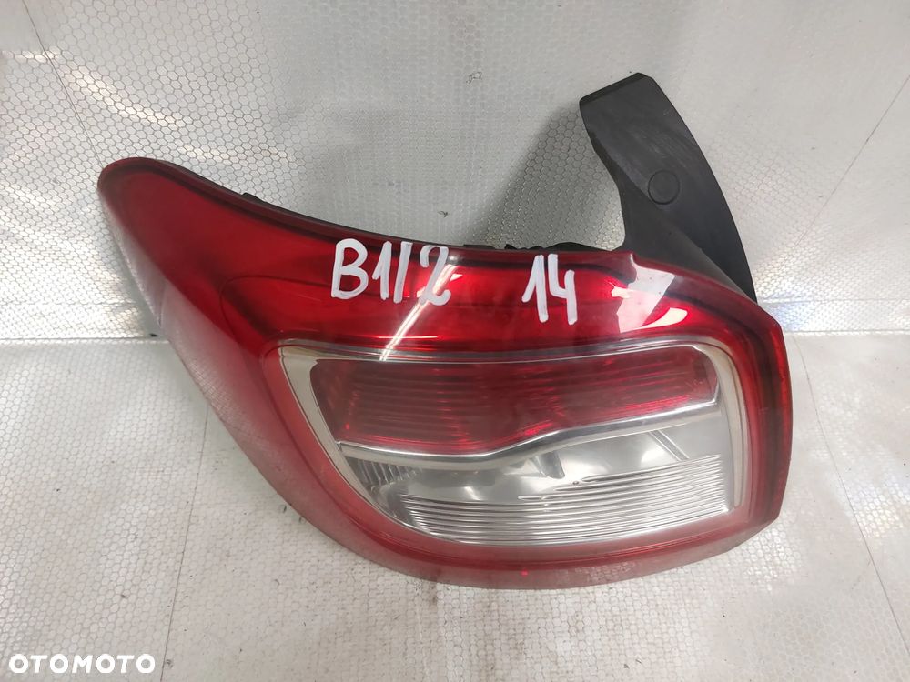 .  LAMPA TYL TYLNA LEWA DACIA SANDERO 2 - 4