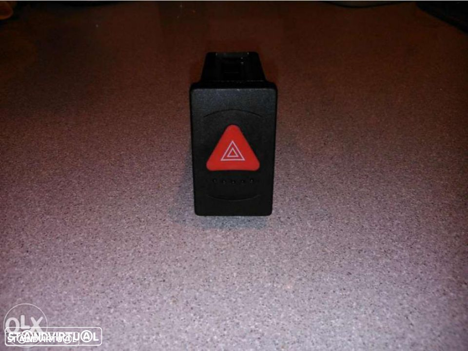 Botao / interruptor 4 piscas VW Passat 1996 / 2005 (NOVO) - 4