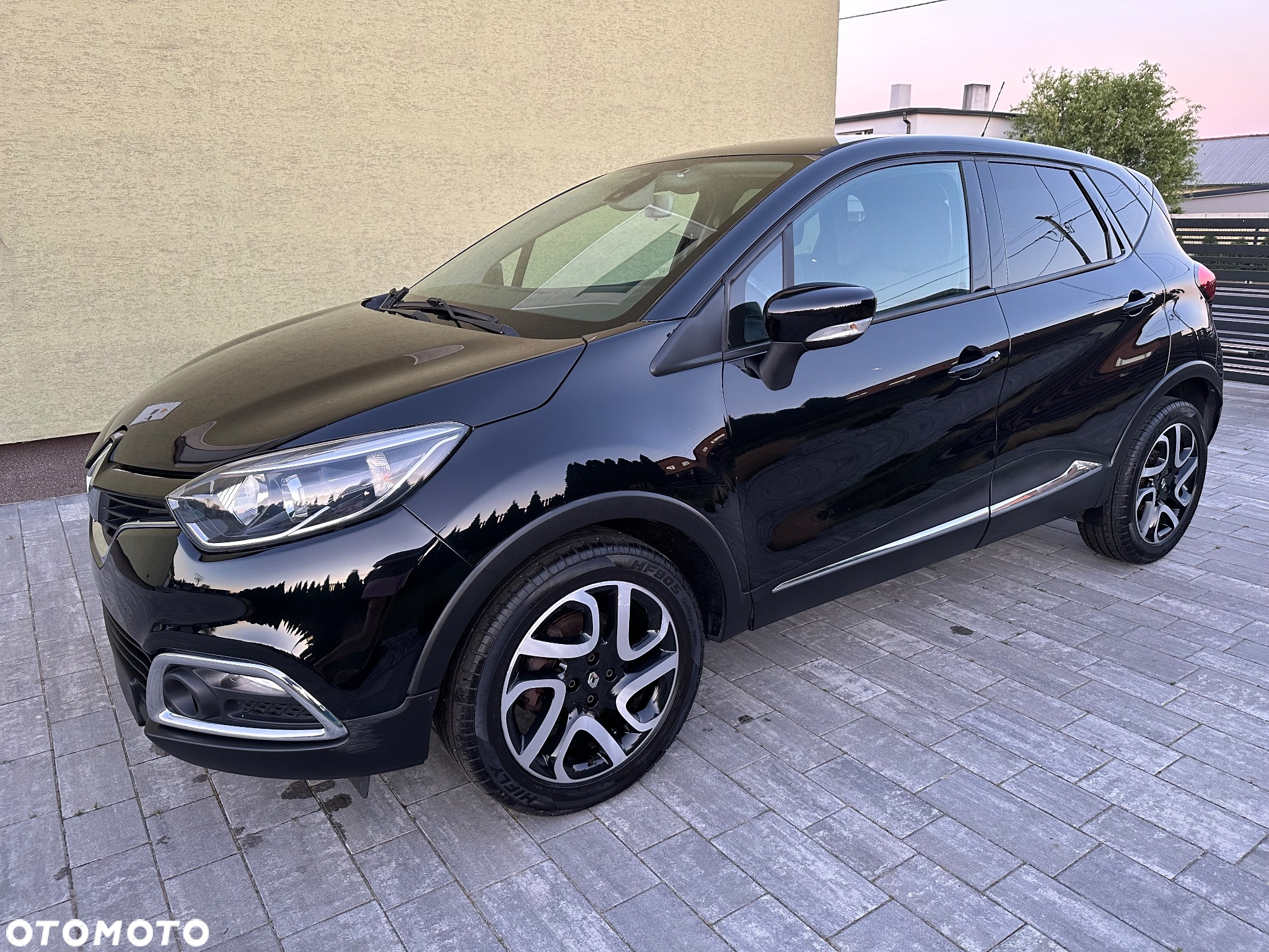 Renault Captur 1.5 dCi Intens EDC - 3