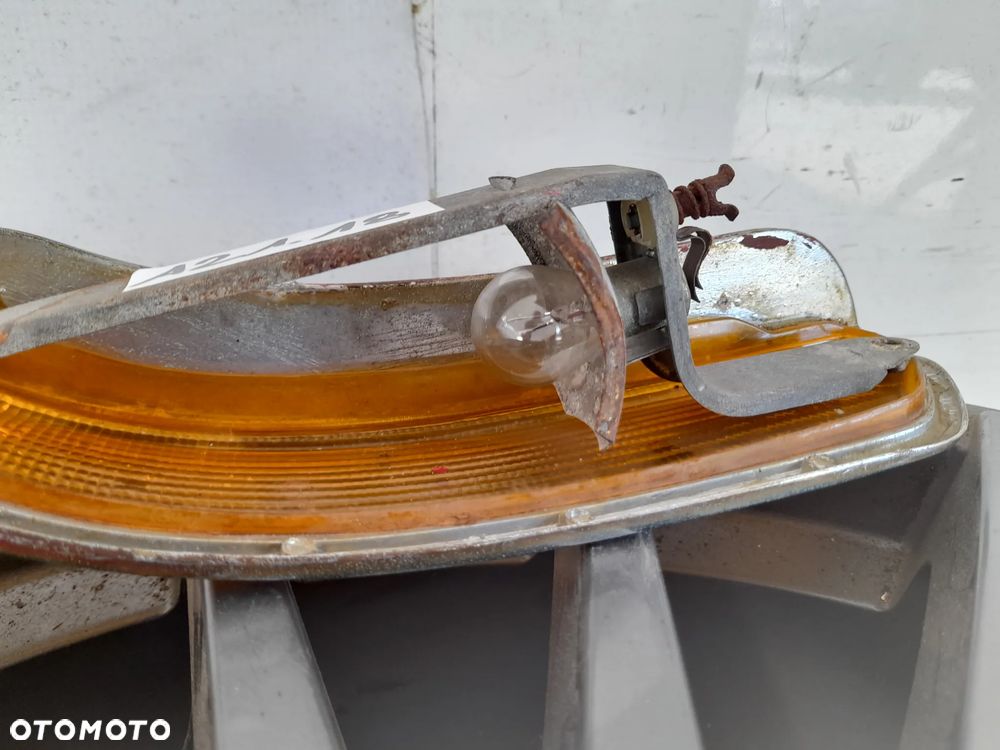 Lampa kierunkowskazu prawy przód BMW E10 22790R6 - 7
