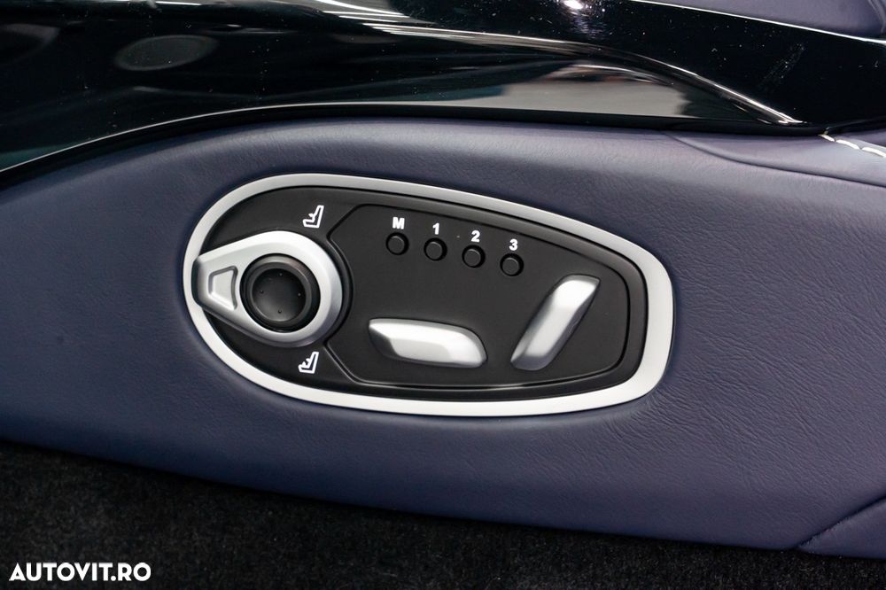 Aston Martin V8 Vantage Standard - 14