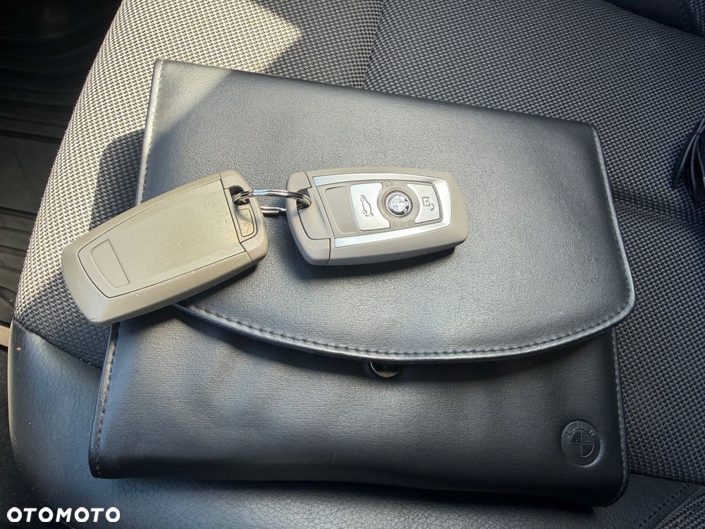 BMW Seria 3 316i Modern Line - 28