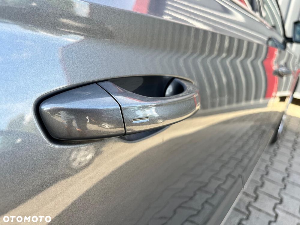 Skoda Superb 2.0 TDI SCR L&K DSG - 15