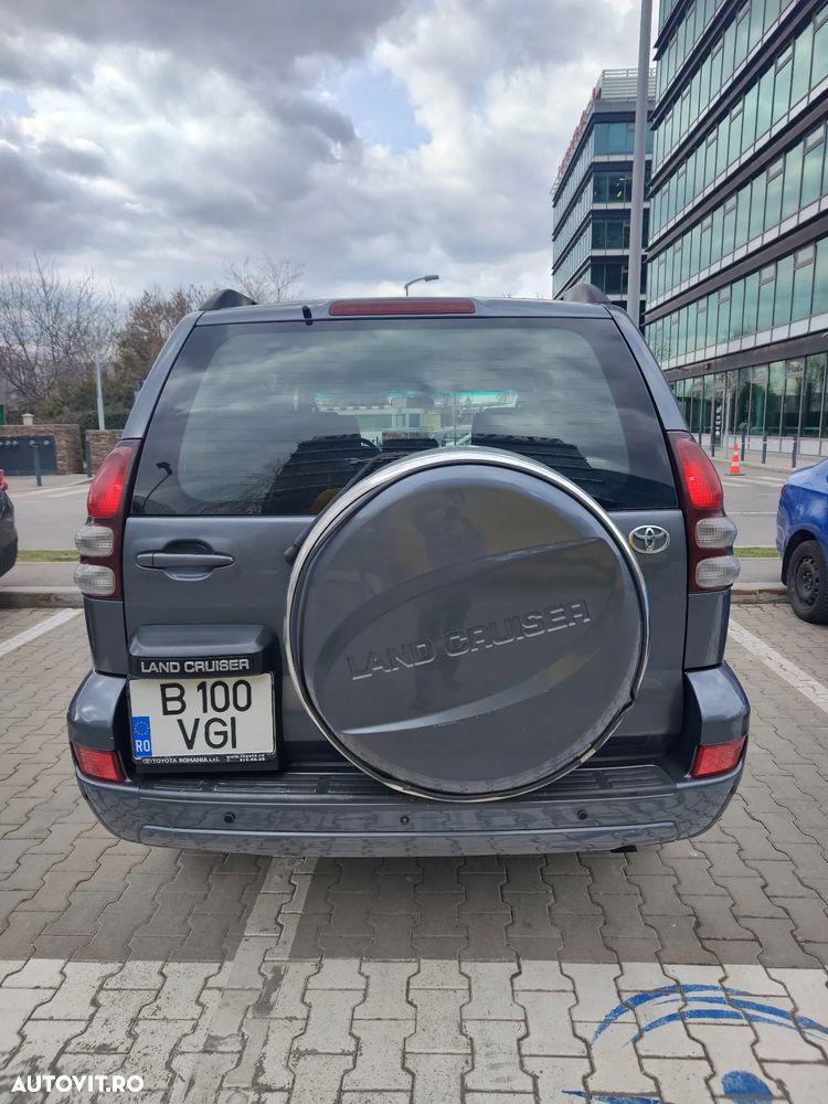 Toyota Land Cruiser - 4