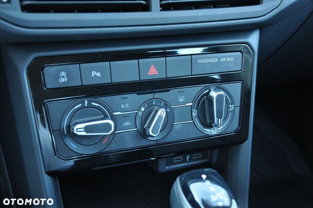 Volkswagen T-Cross 1.0 TSI Life DSG - 22