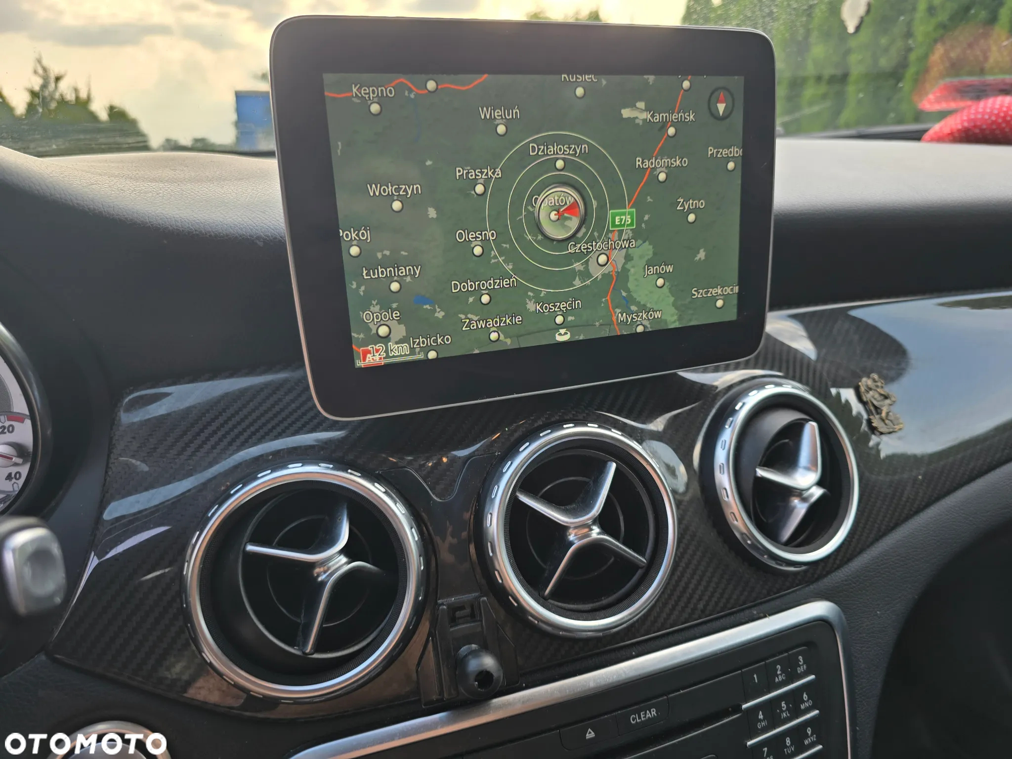 Mercedes-Benz GLA - 21