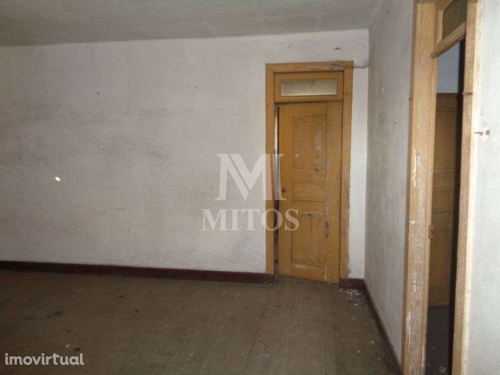 Moradias para restauro - Areosa - Grande imagem: 5/13