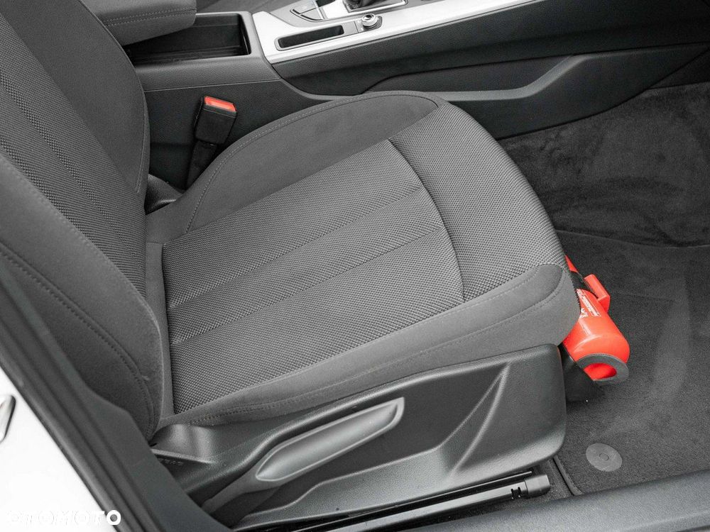 Audi A4 Limousine 35 TFSI mHEV S tronic - 34