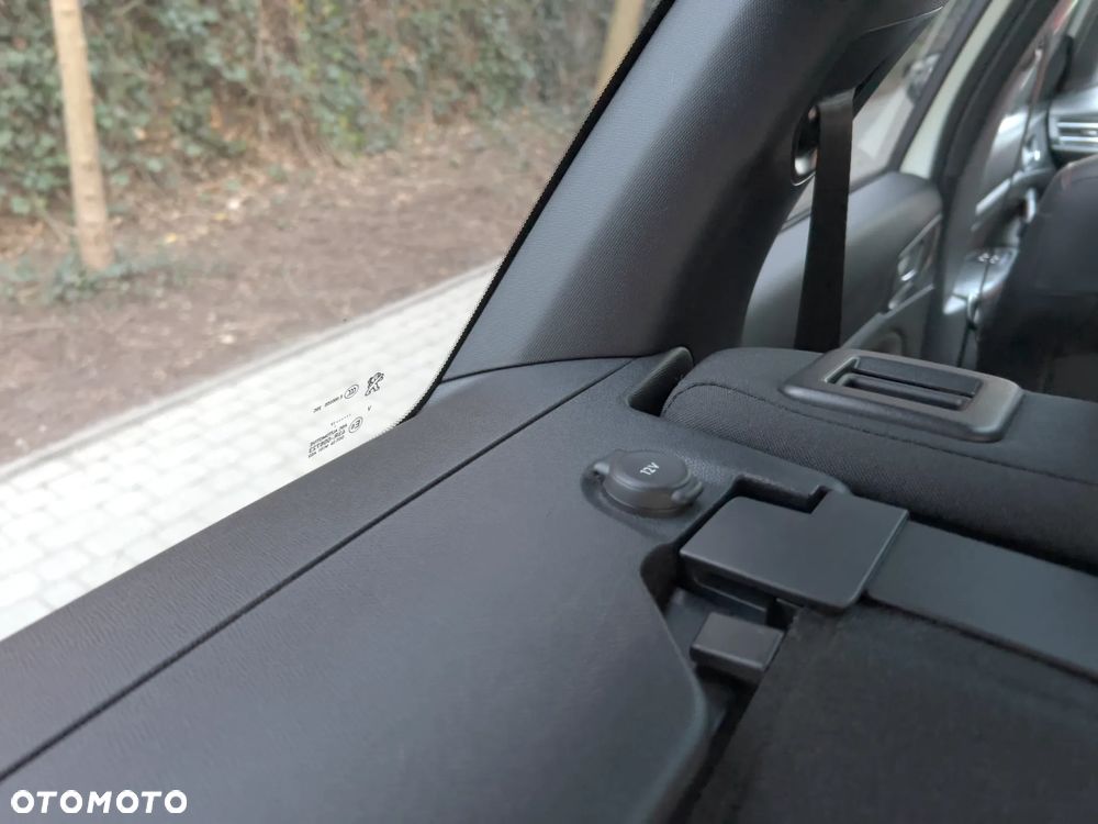 Peugeot 308 BlueHDi FAP 120 Stop&Start GT-Line Edition - 33