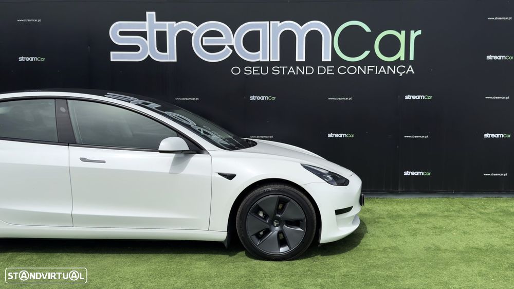 Tesla Model 3 - 5