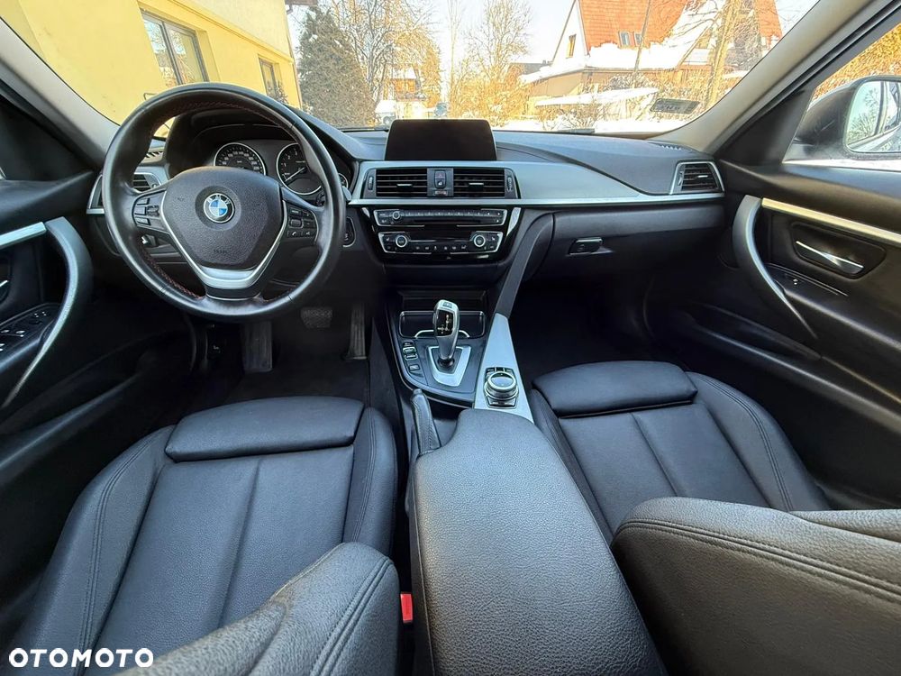 BMW Seria 3 318i Sport Line Shadow - 16