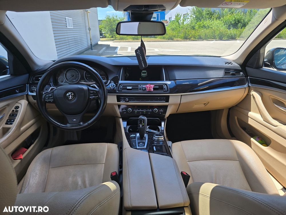 BMW Seria 5 520d xDrive - 16