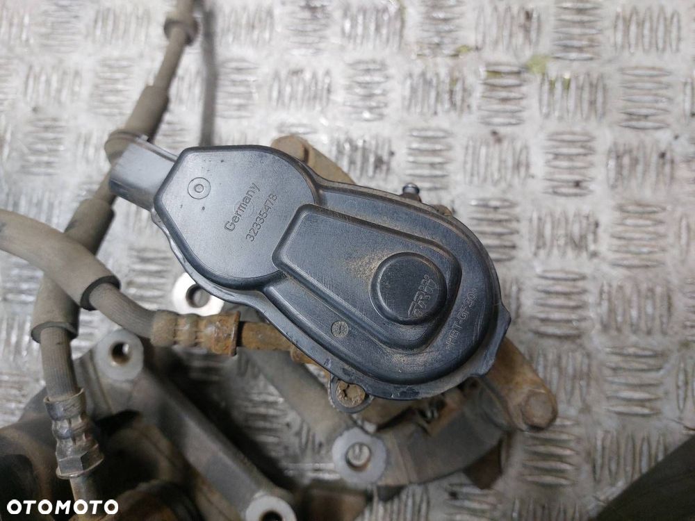 TARCZE HAMULCOWE TYŁ + KLOCKI + ZACISKI AUDI Q5 8R 8K0615601B 32335478 - 8