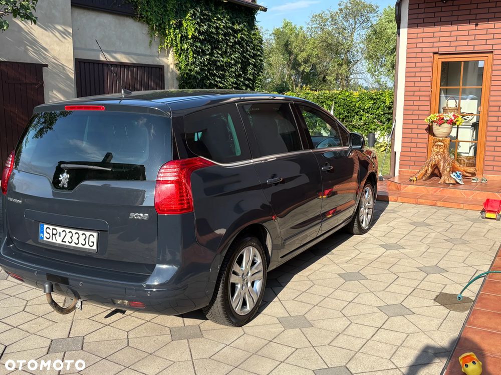 Peugeot 5008 HDI FAP 150 Premium - 4
