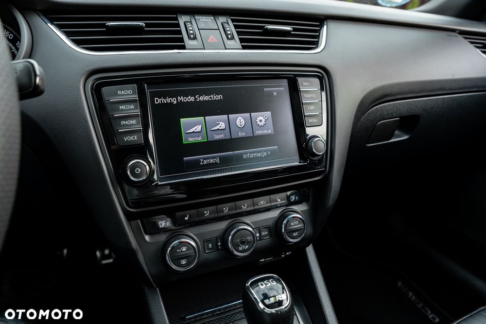 Skoda Octavia 2.0 TDI DSG RS - 38