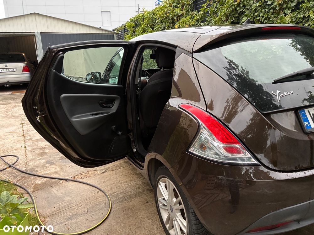 Lancia Ypsilon Y 0.9 TwinAir Turbo 8V Gold - 7