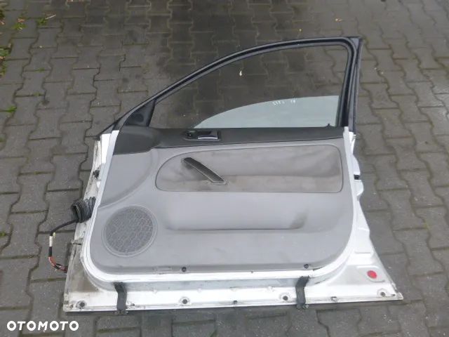 DRZWI PRAWY PRZÓD PRAWE PRZEDNIE KOMPLETNE VOLKSWAGEN PASSAT B5 96-00 KOLOR LB7Z - 18