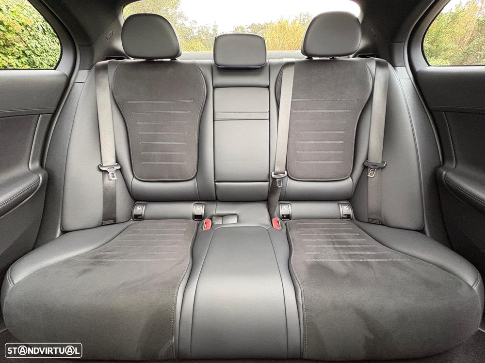 Mercedes-Benz C 300 d AMG Line - 30