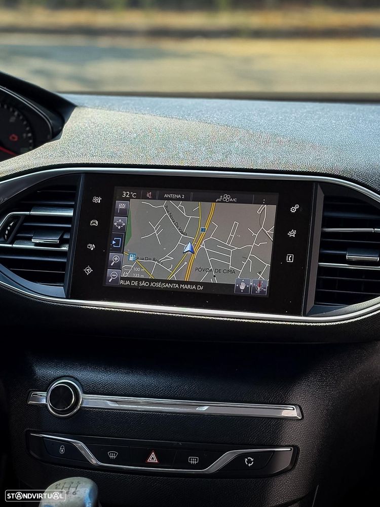 Peugeot 308 SW BlueHDi 120 Stop & Start Nível 2 Business-Line - 8