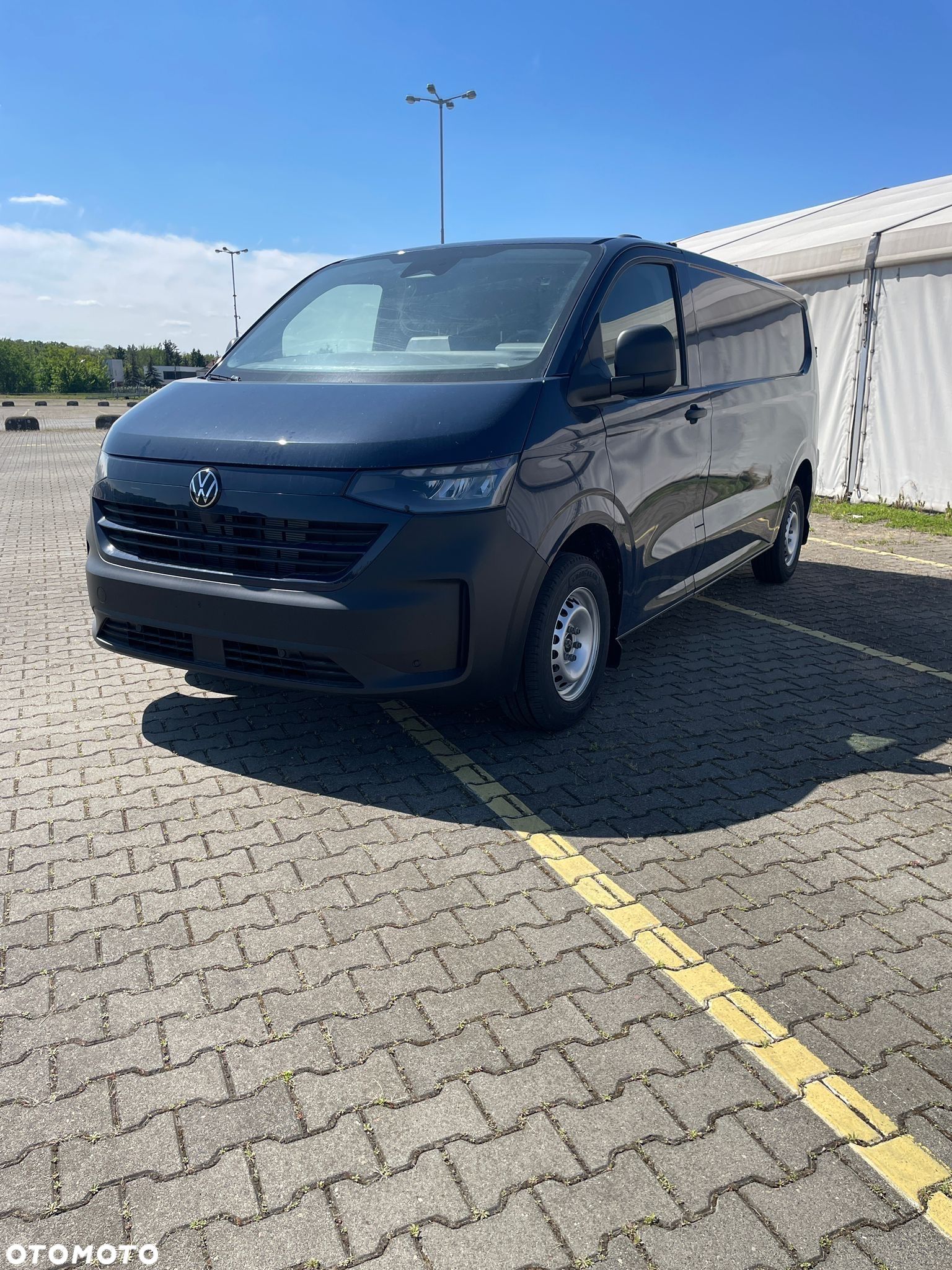 Volkswagen Transporter - 1