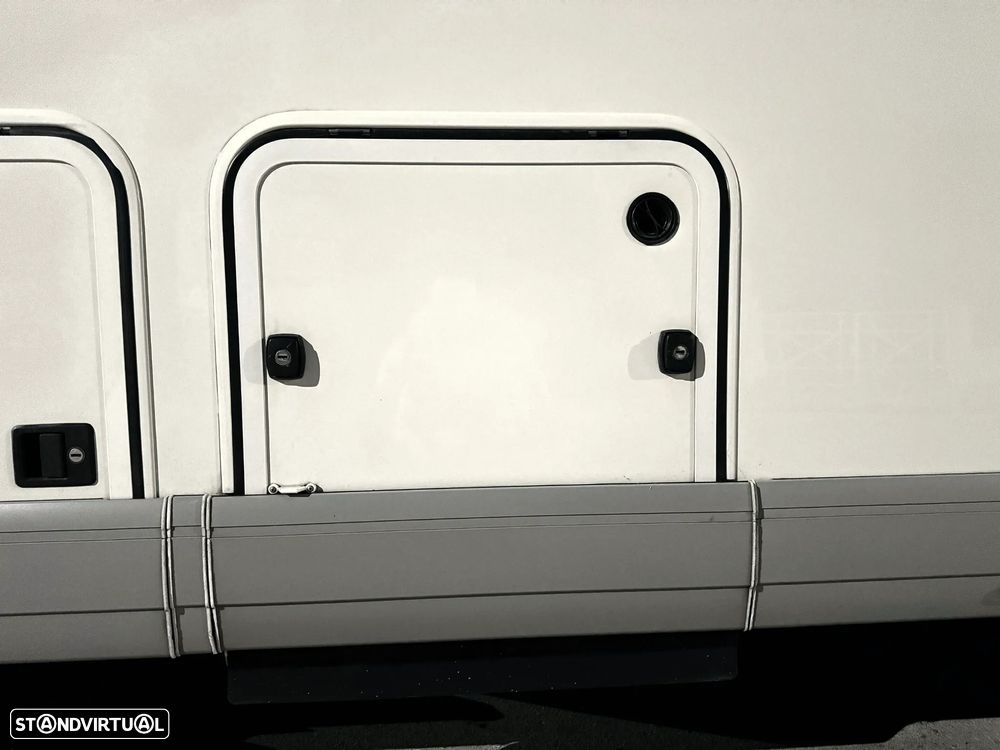 Carthago Chic C-Line 5.0 3.0JTD  (CAMA CENTRAL) - 42