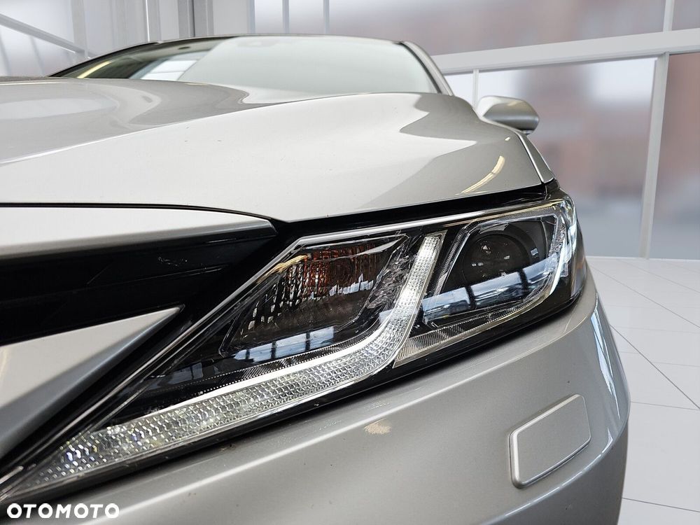 Toyota Camry 2.5 Hybrid Comfort CVT - 33