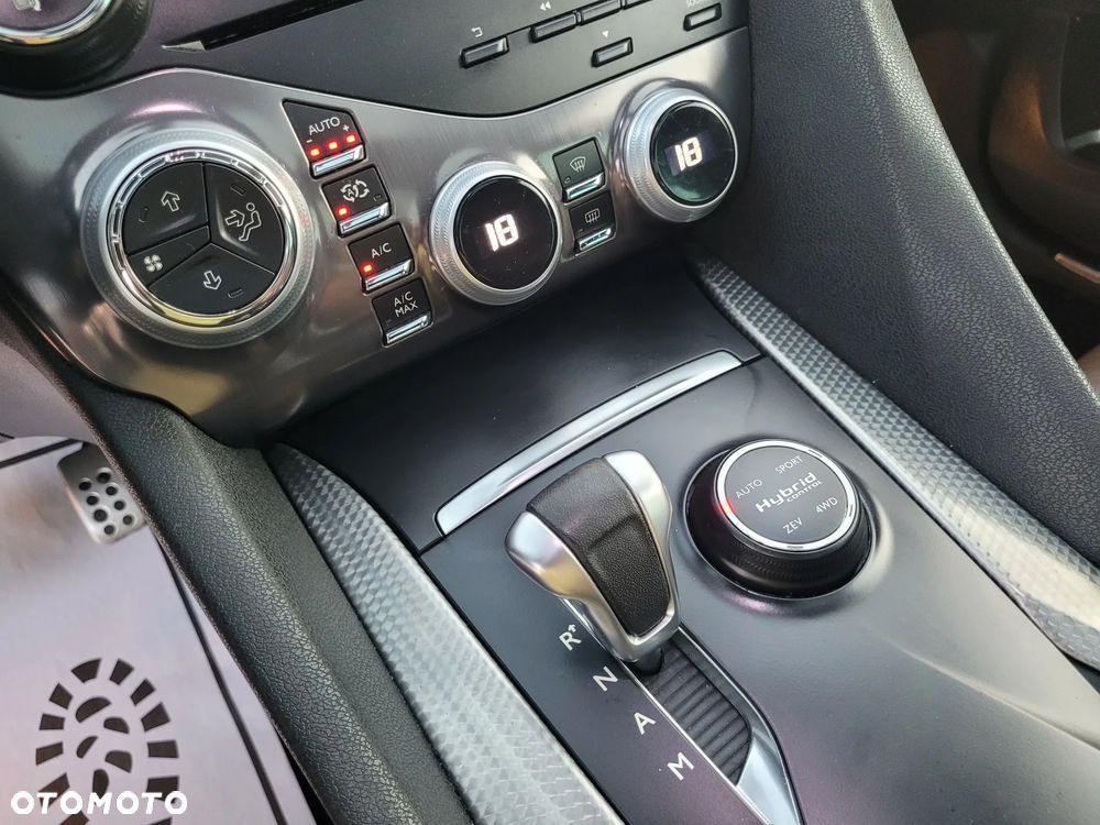 Citroën DS5 Hybrid4 Business Class - 24