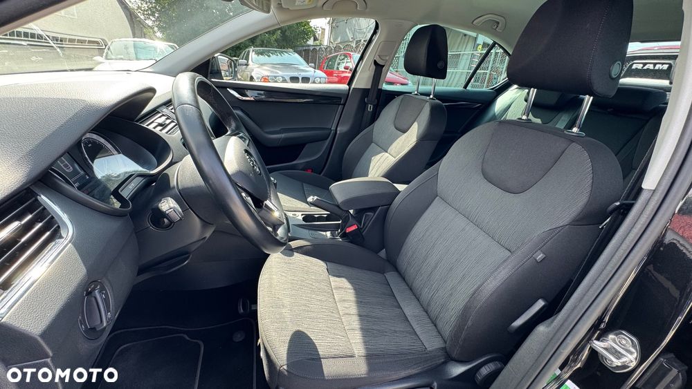 Skoda Octavia 2.0 TDI Style - 12
