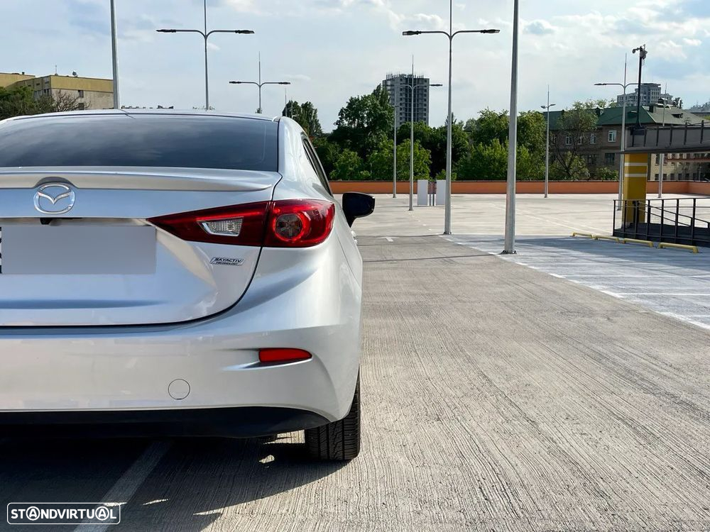 Mazda 3 - 8